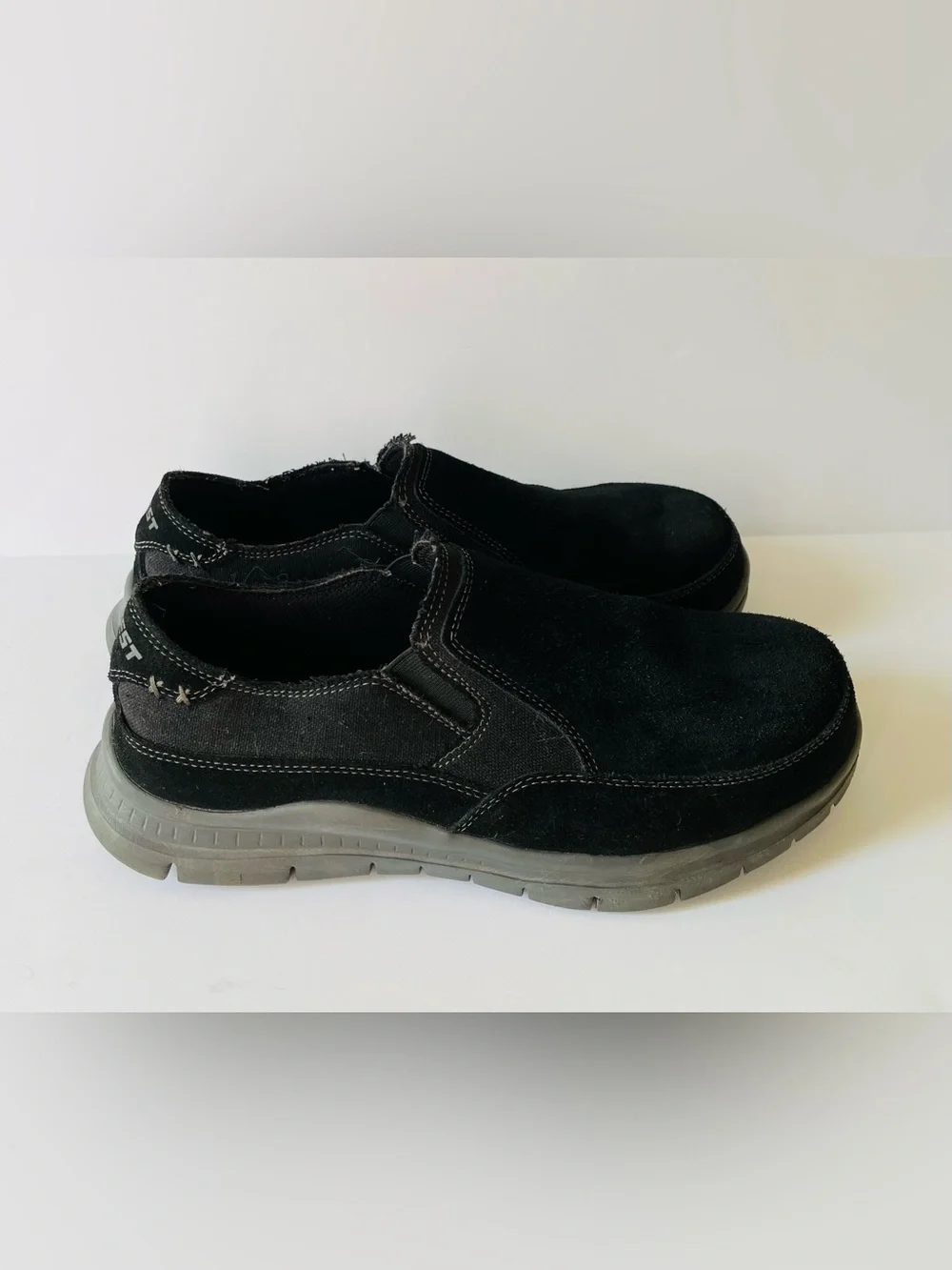Hytest Men’s Slip On Comfortable Work Safety Shoes Black Suede Size 10.5 M
